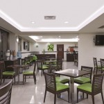 restaurant 2 Hotel LQ by La Quinta Cancun