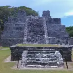 Piramide El Meco Zona Arqueologica Cancun