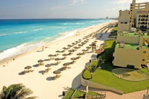 Emporio Cancun family-friendly 4-star hotel