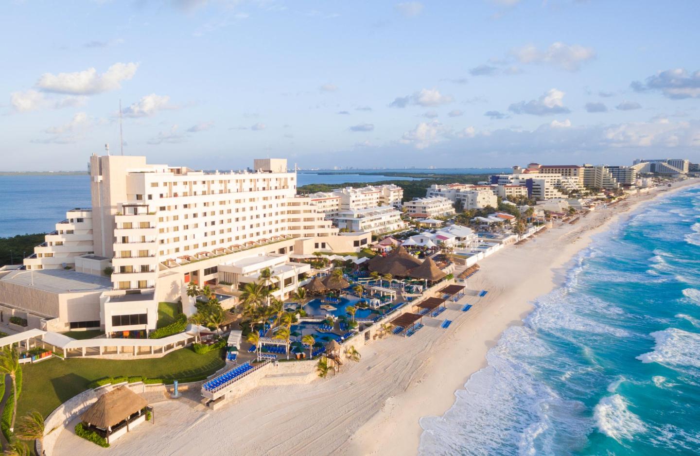 Hoteles frente a la playa en Cancún